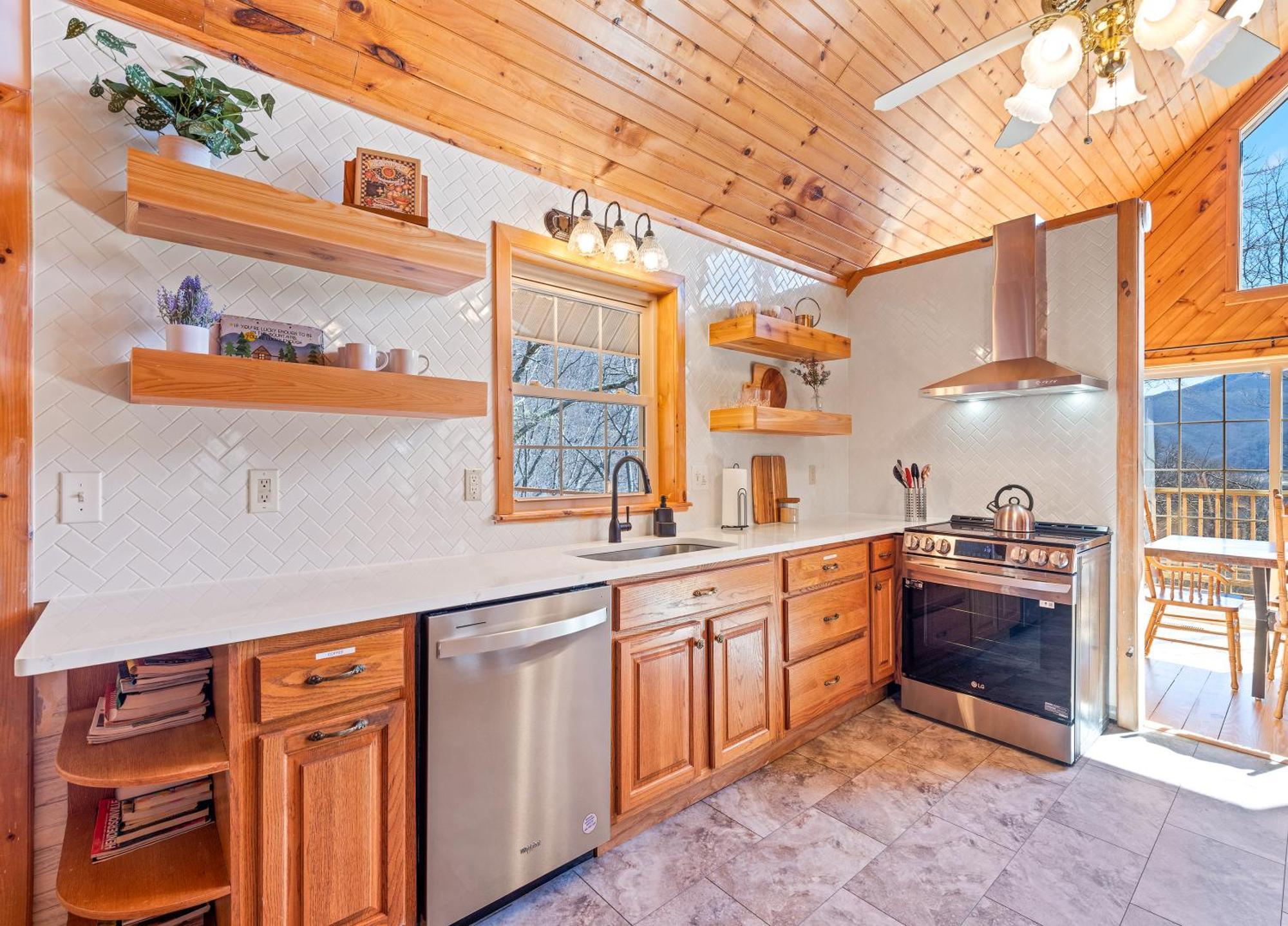 Maggie Valley Cabin With Beautiful Mountain Views, Hottub, Pet Friendly, Gameroom, Fireplace Екстер'єр фото