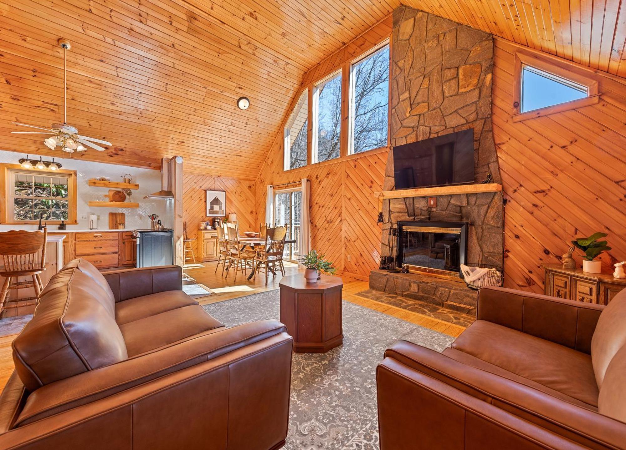 Maggie Valley Cabin With Beautiful Mountain Views, Hottub, Pet Friendly, Gameroom, Fireplace Екстер'єр фото