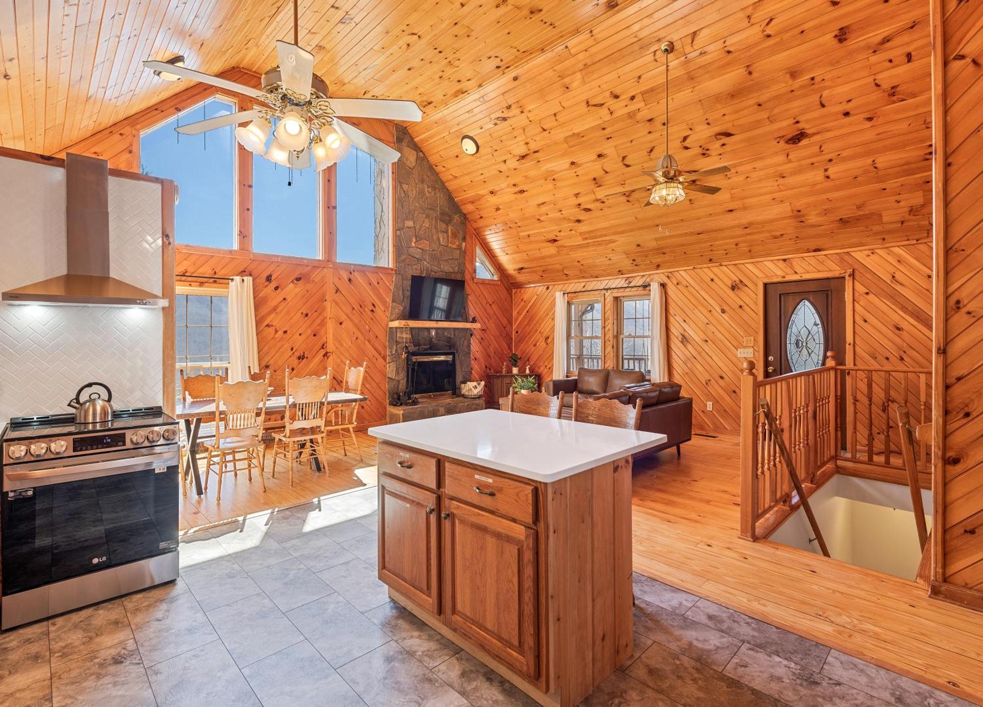 Maggie Valley Cabin With Beautiful Mountain Views, Hottub, Pet Friendly, Gameroom, Fireplace Екстер'єр фото