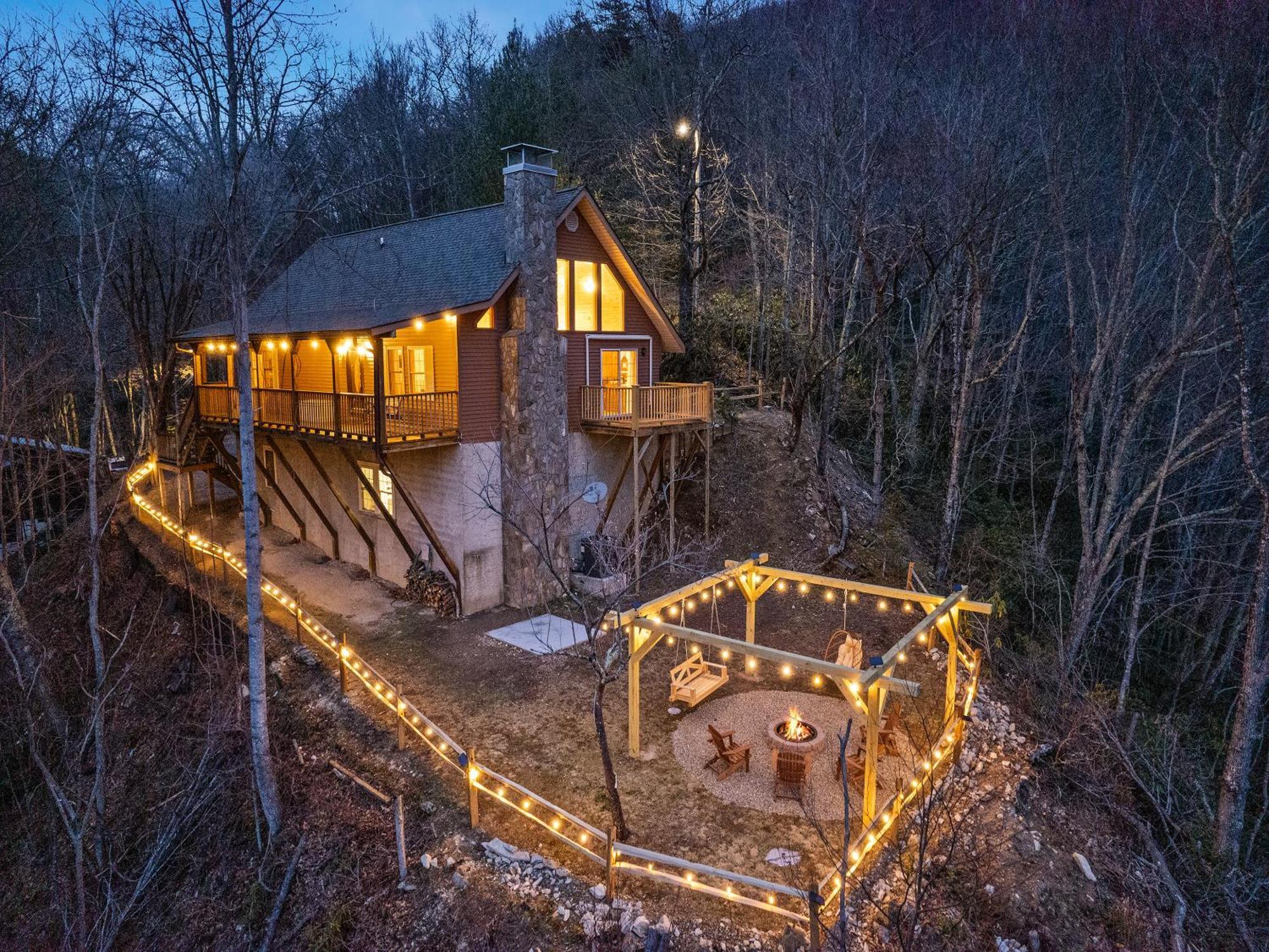 Maggie Valley Cabin With Beautiful Mountain Views, Hottub, Pet Friendly, Gameroom, Fireplace Екстер'єр фото