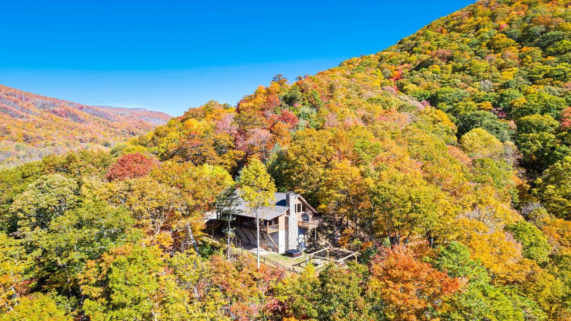Maggie Valley Cabin With Beautiful Mountain Views, Hottub, Pet Friendly, Gameroom, Fireplace Екстер'єр фото