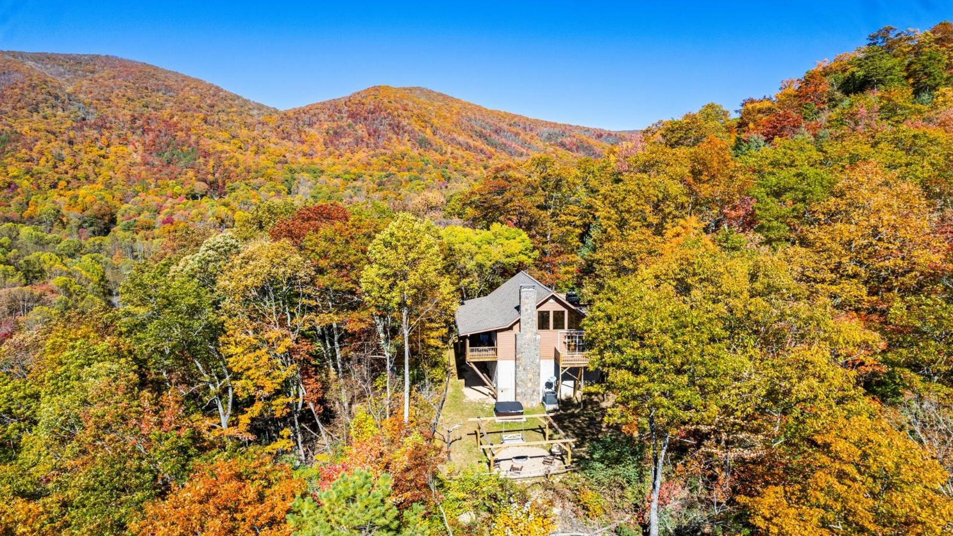 Maggie Valley Cabin With Beautiful Mountain Views, Hottub, Pet Friendly, Gameroom, Fireplace Екстер'єр фото
